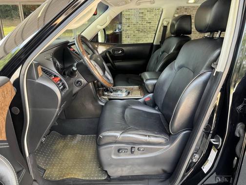 Black 2015 INFINITI QX80 Base