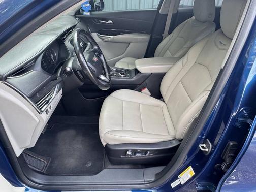 2019 Cadillac XT4 Premium Luxury