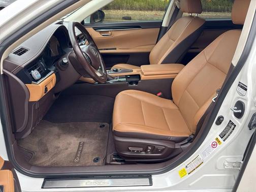 2016 Lexus ES 350 Base