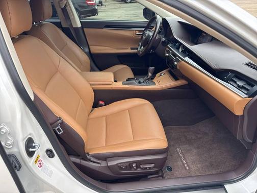 2016 Lexus ES 350 Base