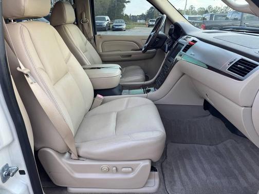 2009 Cadillac Escalade Hybrid Base