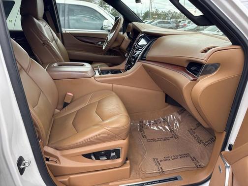2017 Cadillac Escalade ESV Platinum