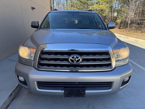 2011 Toyota Sequoia SR5
