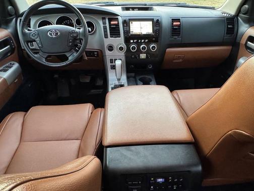 2009 Toyota Sequoia Platinum
