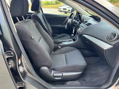 2011 Mazda Mazda3 i Touring