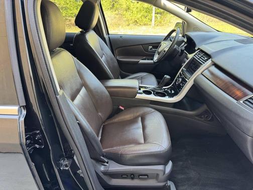 Black 2013 Ford Edge Limited