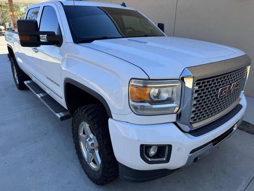 2015 GMC Sierra 2500 Denali