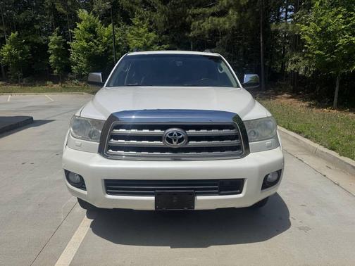 White 2015 Toyota Sequoia Platinum