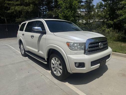 White 2015 Toyota Sequoia Platinum