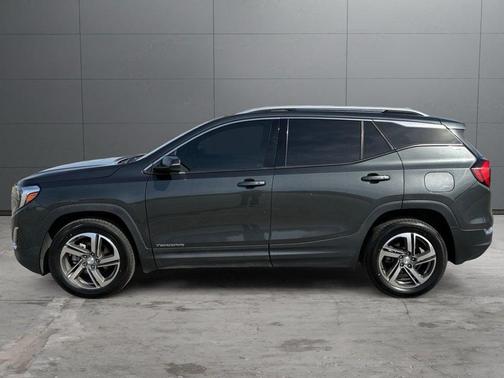 Graphite Gray Metallic 2020 GMC Terrain SLT