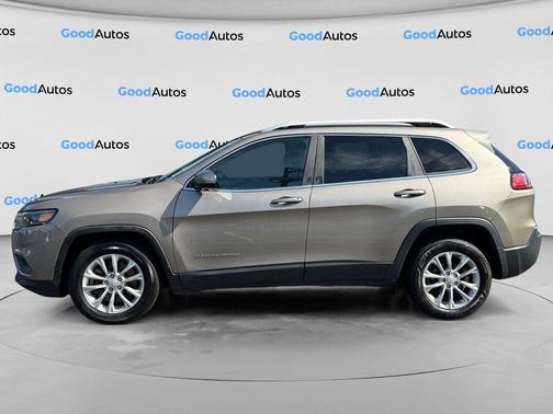 Light Brownstone Pearlcoat 2019 Jeep Cherokee Latitude