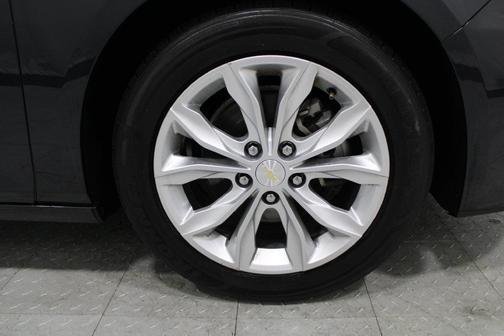 Dark Ash Metallic 2023 Chevrolet Malibu FWD 1LT