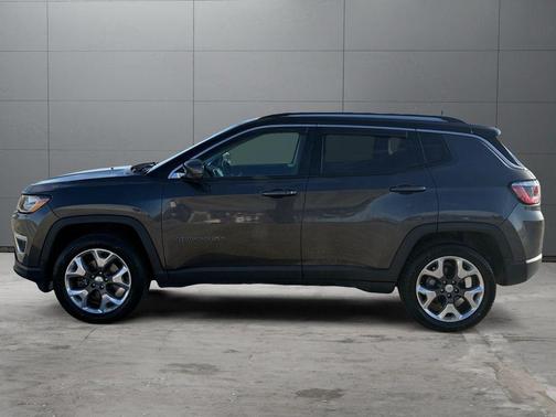 Granite Crystal Metallic Clearcoat 2018 Jeep Compass Limited
