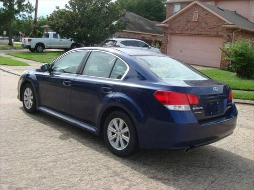 2011 Subaru Legacy Premium
