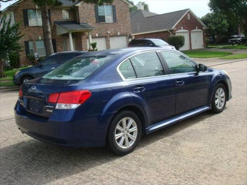 2011 Subaru Legacy Premium