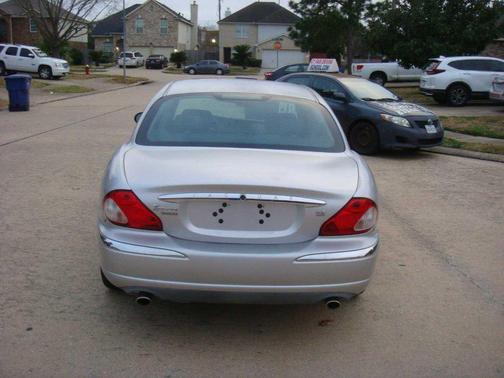 2003 Jaguar X-Type 2.5