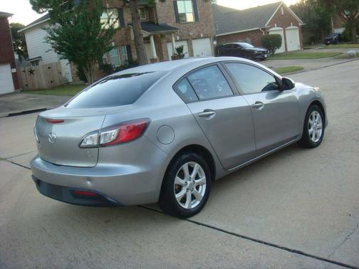 2010 Mazda Mazda3 4dr Sdn Auto i Touring