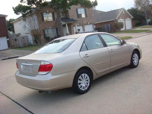 2006 Toyota Camry LE