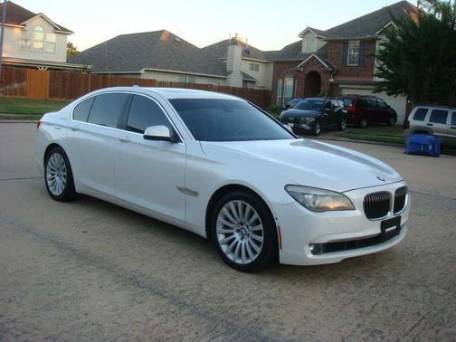 2012 BMW 750 i xDrive