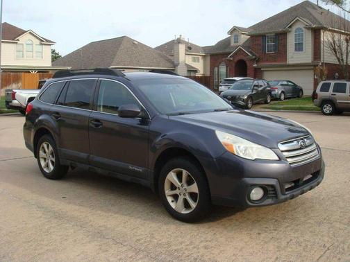 Caramel Bronze Pearl 2013 Subaru Outback 4dr Wgn H4 Auto 2.5i Premium