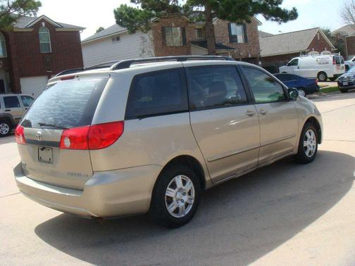 2010 Toyota Sienna CE