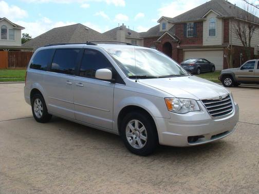 Bright Silver Metallic 2010 Chrysler Town & Country 4dr Wgn Touring