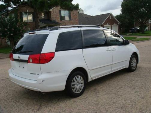 2008 Toyota Sienna LE