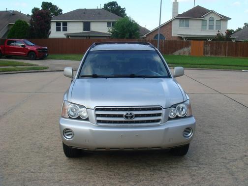 Millenium Silver Metallic 2003 Toyota Highlander 4dr V6 (Natl)