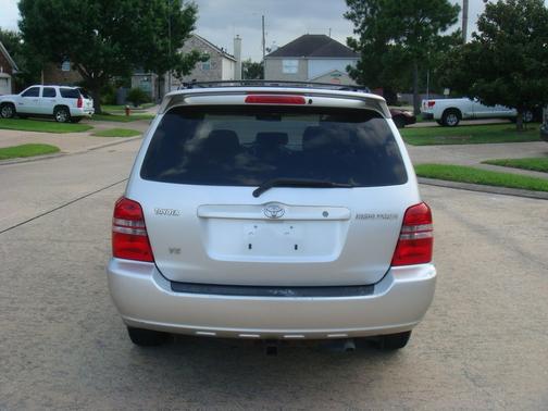 Millenium Silver Metallic 2003 Toyota Highlander 4dr V6 (Natl)