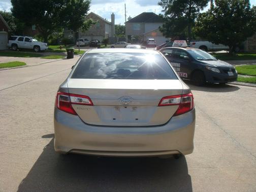 Classic Silver Metallic 2013 Toyota Camry 4dr Sdn I4 Auto L (Natl)