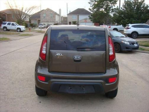 2012 Kia Soul +