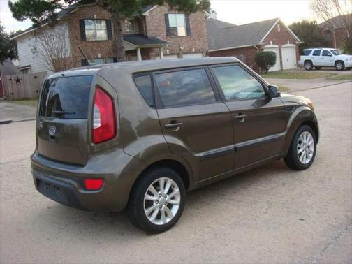 2012 Kia Soul +
