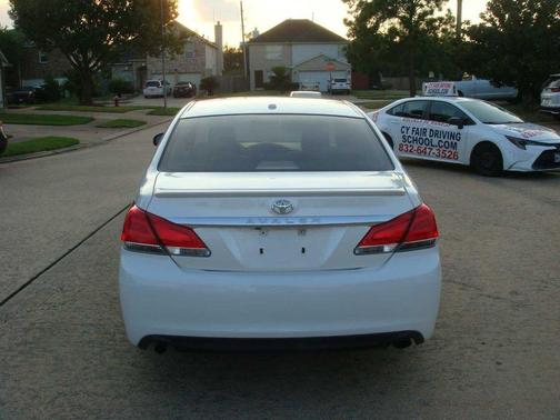 2011 Toyota Avalon Limited