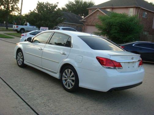2011 Toyota Avalon Limited