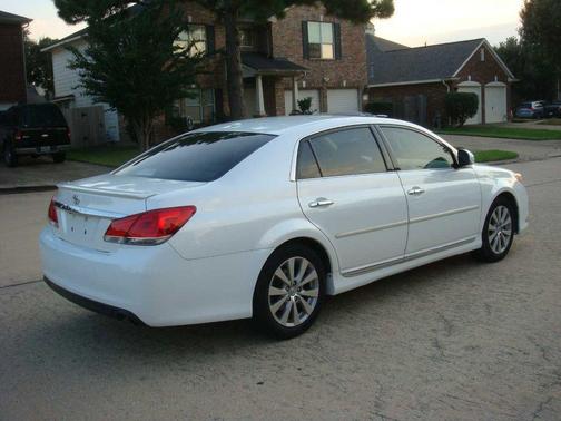 2011 Toyota Avalon Limited