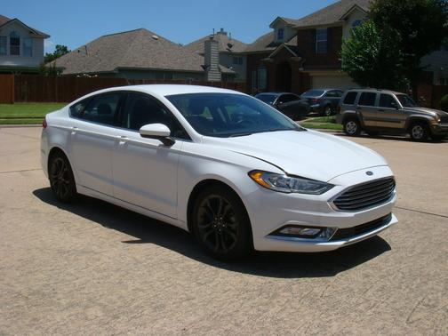 Oxford White 2018 Ford Fusion SE FWD