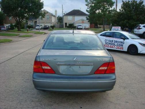 2002 Lexus LS 430 Base