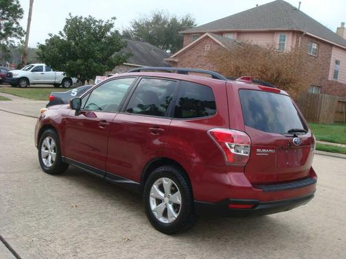 2016 Subaru Forester 4dr CVT 2.5i Premium PZEV