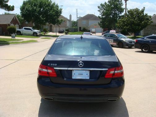 Capri Blue Metallic 2010 Mercedes-Benz E-Class 4dr Sdn E 350 Luxury RWD