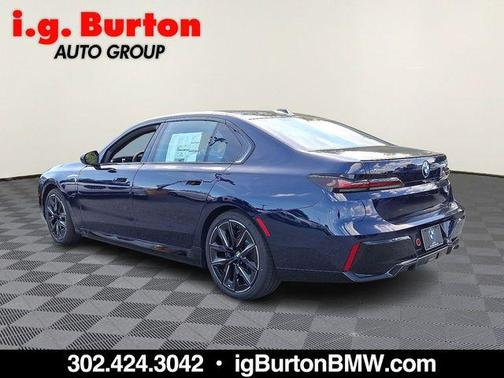 2026 BMW 750e xDrive