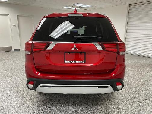 2020 Mitsubishi Outlander ES