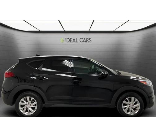 Black Noir Pearl 2019 Hyundai TUCSON Value