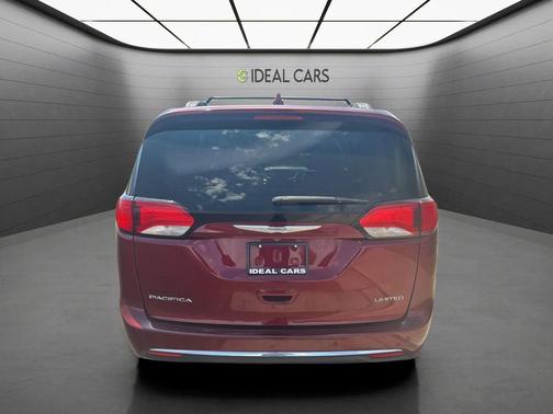 Velvet Red Pearl Coat 2017 Chrysler Pacifica Limited