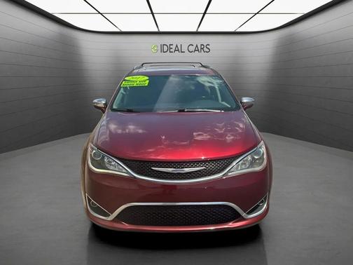 Velvet Red Pearlcoat 2017 Chrysler Pacifica Limited