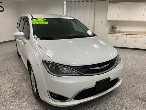 2020 Chrysler Pacifica Touring