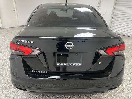 2024 Nissan Versa 1.6 S