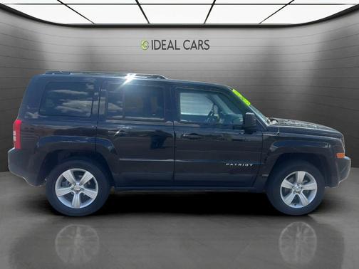 Black Clearcoat 2017 Jeep Patriot Latitude