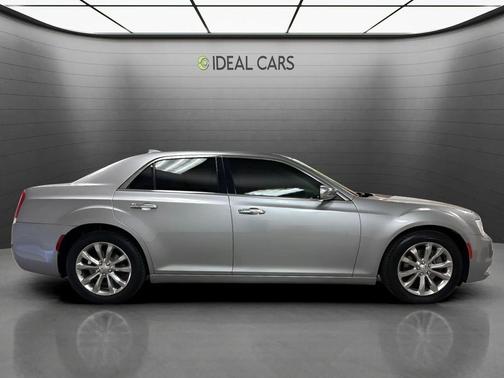 Billet Silver Metallic Clearcoat 2018 Chrysler 300 Limited