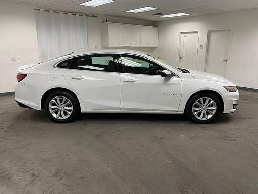 2021 Chevrolet Malibu FWD LT