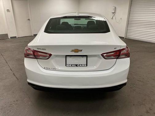 2021 Chevrolet Malibu FWD LT